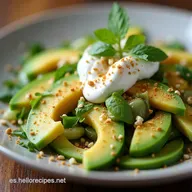 Ensalada de Aguacate con Aderezo de Yogur y Apio Receta F&aacute;cil