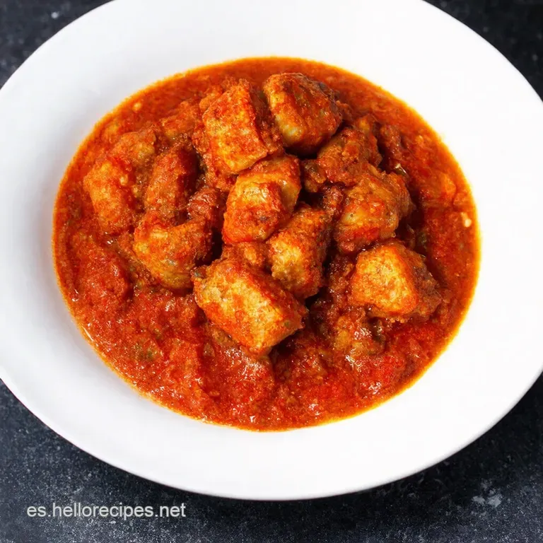 Salchipapa Criolla con Toque Gourmet